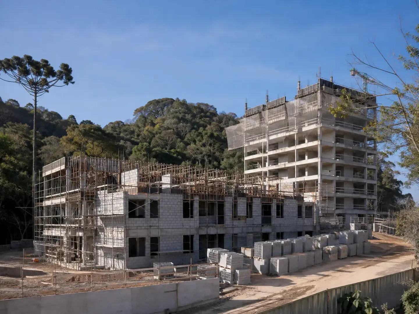 Obra do Reserva do Vale em agosto de 2026, com alvenaria em andamento